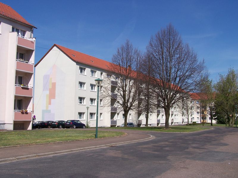 **Helle 4-Raum-Wohnung mit Balkon